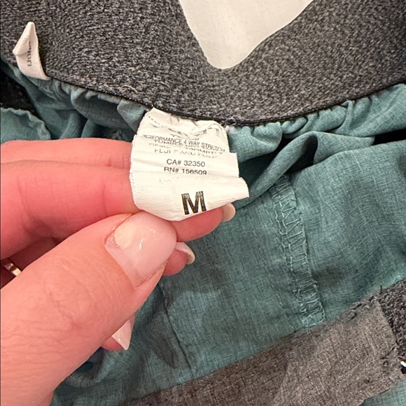 Vuori Men's Banks Shorts Sea Green Athletic Shorts medium - Picture 7 of 8